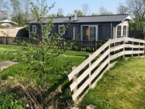 Villa Waterchalet Number 6 Recreationpark Yn'E Lijte Grou Met Ligplaats Boot Exterior foto
